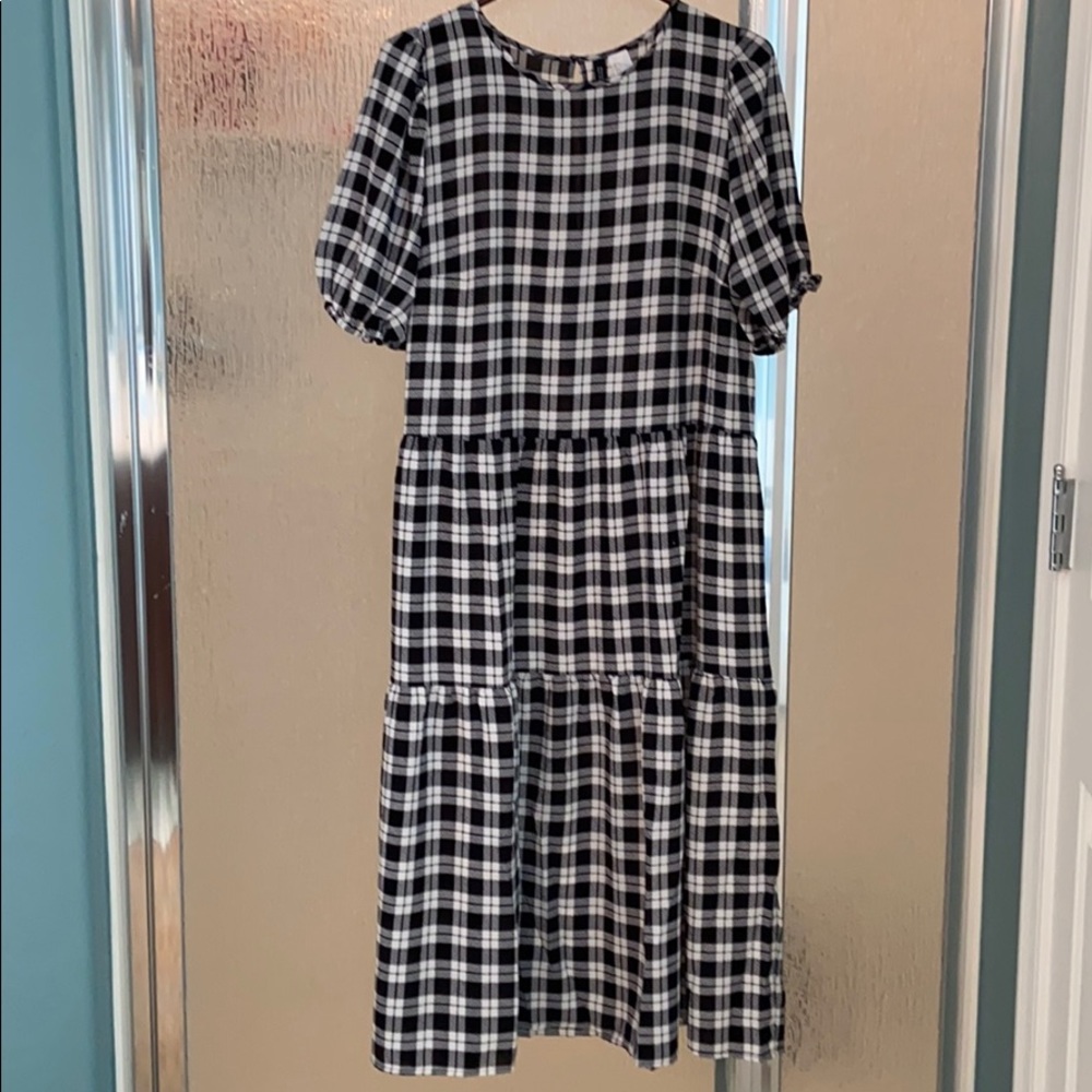 H&M Black and White Maxi Dress NWOT